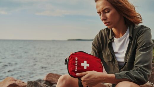 Podręczna apteczka na wakacje – co musi zawierać?